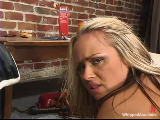 Whipped Ass by Kink: Girlie dan Kym Wilde