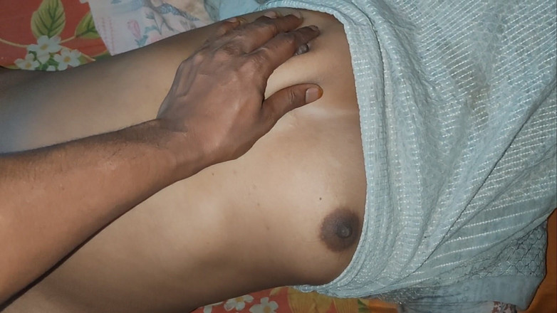 Rozi: バングラデシュの少女が久しぶりに彼氏と親密な関係を築く