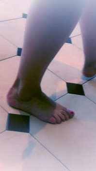 Sexy Feet Walking