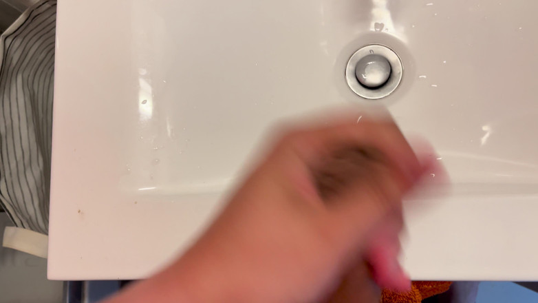 Aimeronds: Quick Jerk off and Playing with My Cum