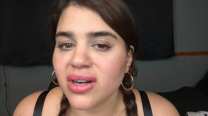 LuciaLatinaGomez: Sperma van professor "Ik heb een A nodig, meneer... Ik zal...