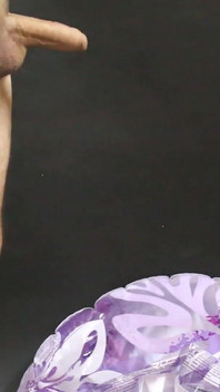 Trei frumoase gonflabile înoată în ring