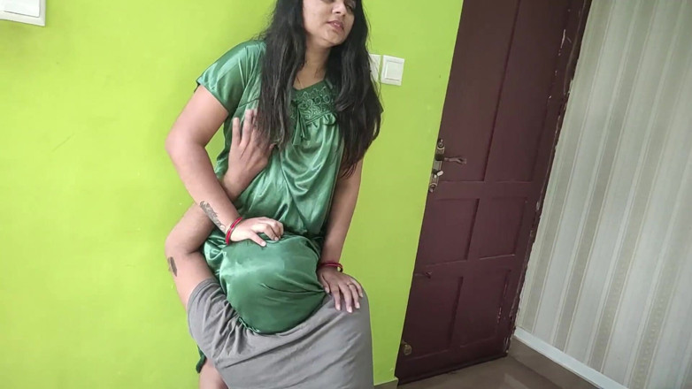 Vaigavarun45: Mallu hete bediende en jongen deel 2, Mallu-bediende hete seks met...