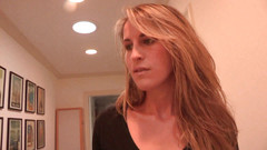 Lesbian Illusion: Masturbující dívka tlačí do lesbického sexu