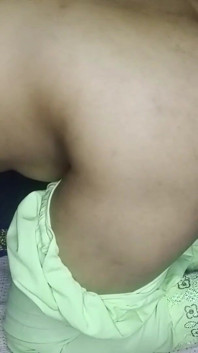 Première vidéo de sexe en levrette d’une petite amie desi de 18 ans