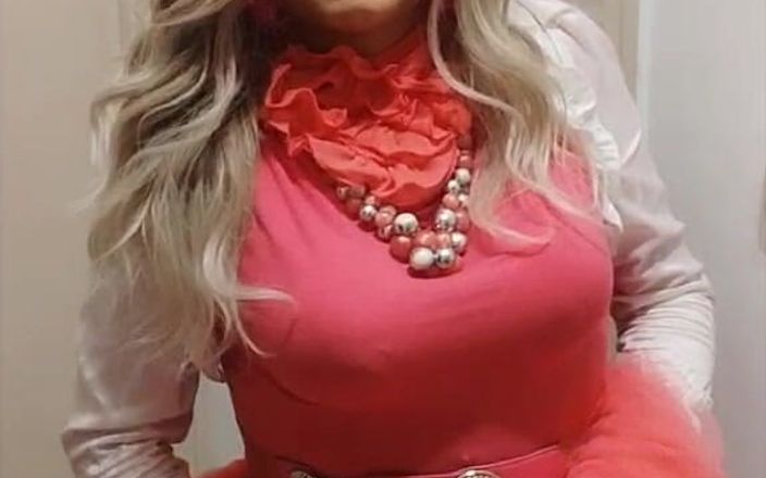 Erica Doll: 娘娘腔娃娃的乐趣