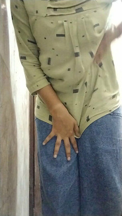 Riyathakur: Cosa è successo quando la ragazza indiana non è diventato nudo per...