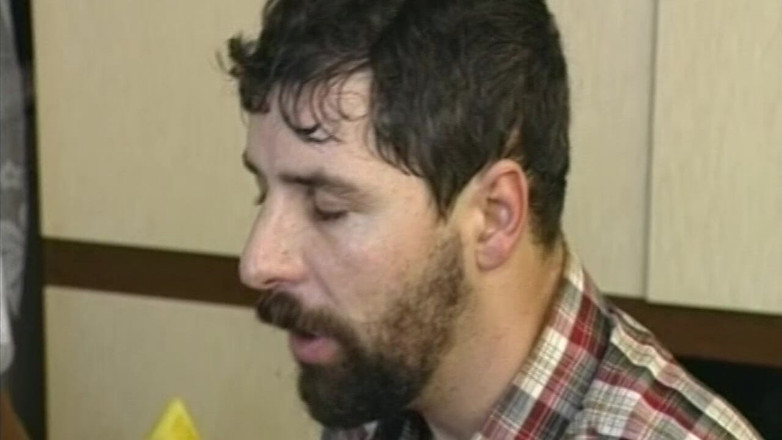 VHS-Vixxxen: उसका चेहरा आउच कहता है क्योंकि वह उसके बटहोल में जोर देता है