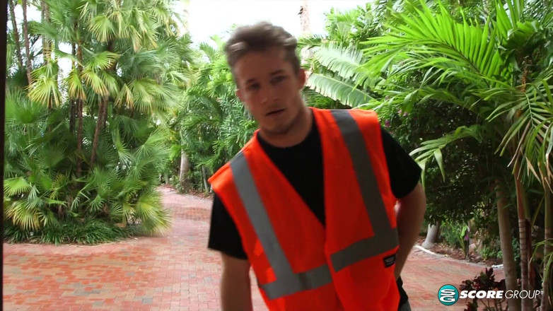 Scoreland: Sheridan Love: vnadná hvězda na cestách