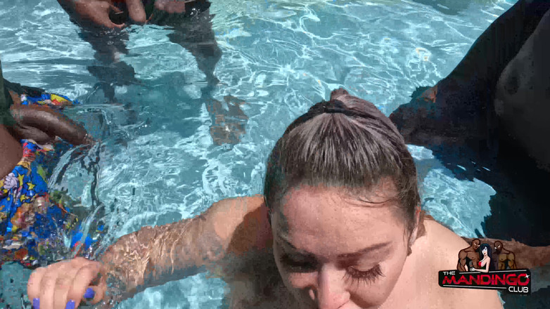 The Mandingo Club: POV: Con Đĩ Latinh Chơi Tập Thể BBC