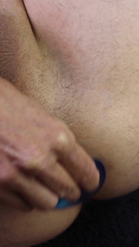 Massaggio prostatico con giocattolo anale - giocattolo del sesso per uomini masturbazione