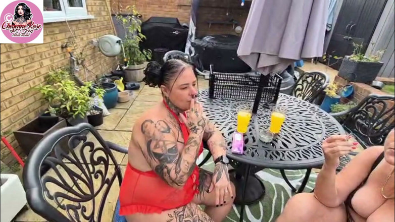 Cheyenne Rose 80: Fumando con Joolz