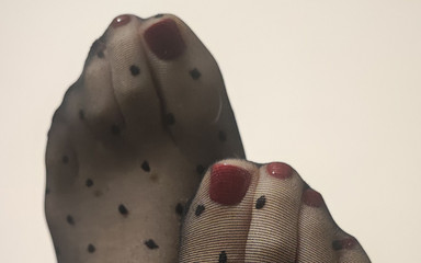 Clea feet: Clea dává dárek k Vánocům