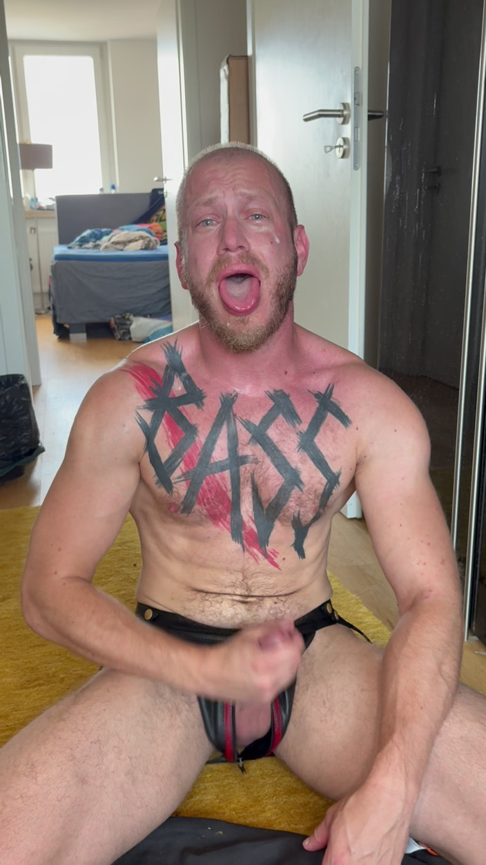 Massive daddy xxx: Massive Stepdaddy Completely Dominates Sexy Slut