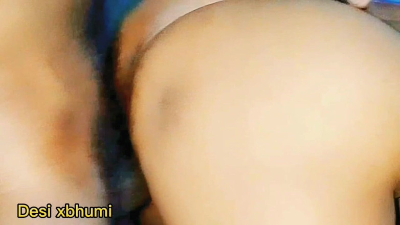 Deshi xbhumi patel: Desi bhabhi disetubuhi sepanjang malam