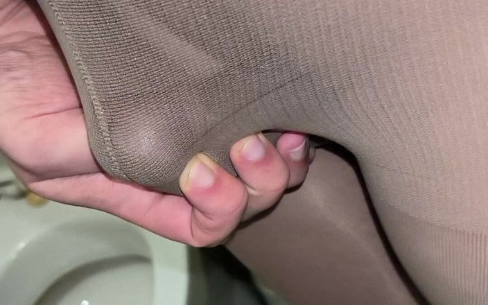 PantyhoseJuicyCummer: I Took Sexy Nude Pantyhose From a Girlfriend and Admire...