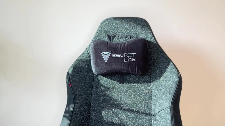 Miss Valentina: Sborro sulla mia sedia da gioco