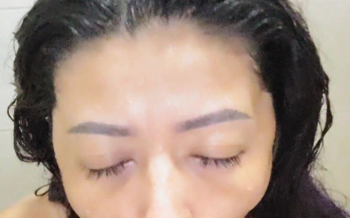 Laura Toro: Mandi bareng yuk, sayang?
