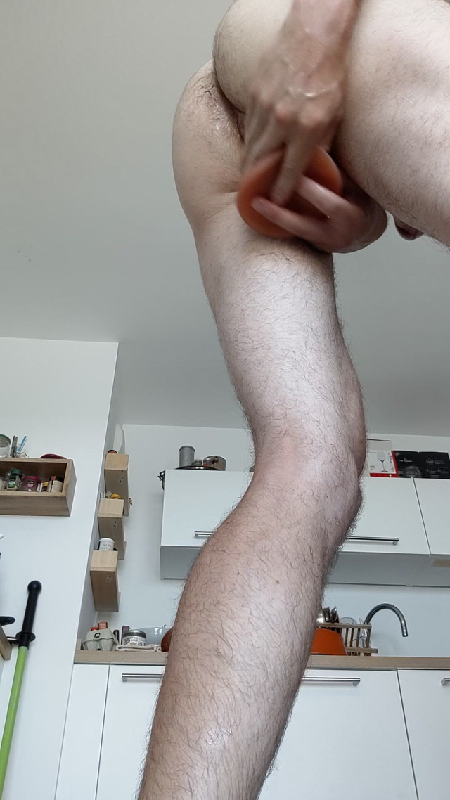 Fisting Myself Standing up (Mike Bi) Fisting Myself Standing up (Mike Bi)