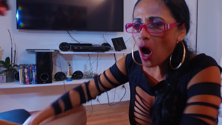 Pelona Squirter Queen: 팬과 첫 애널 섹스