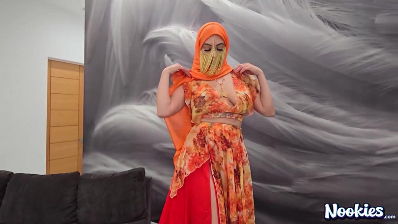 Nookies: La danseuse du ventre envoûtante