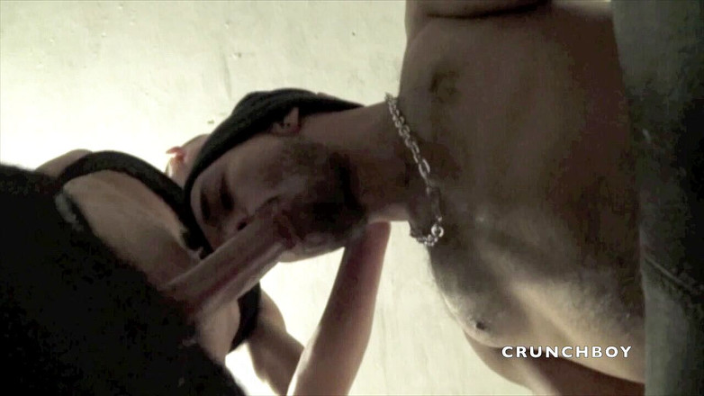 STRAIGHT BOY CURIOUS: Alfario se fait baiser par une bite arabe XXL dans...