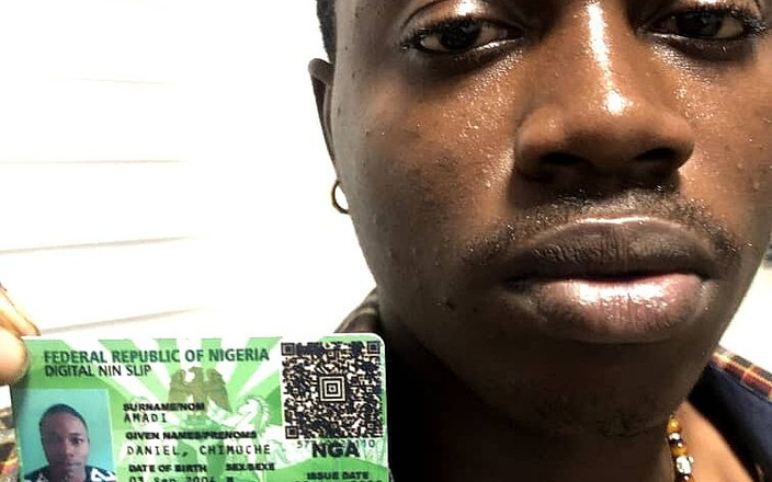 Streetboyscock: Sissy wordt sletterig door twee grote zwarte lullen