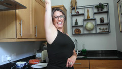 Countess diamond: あなたのドミナルームメイトの汗ばんだ脇の下