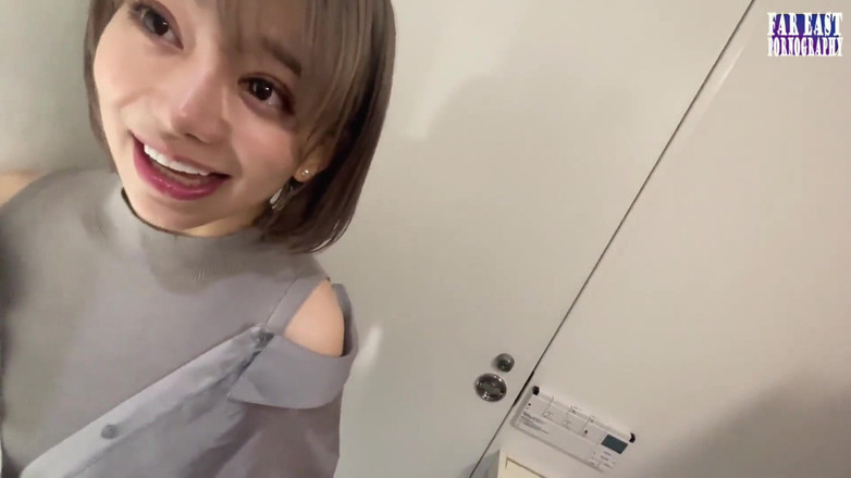 Far East pornography: Stream journey come una bellezza snella padroneggia l'eccitazione di uscire...