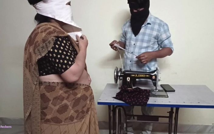 Telugu-fuckers: Dì hàng xóm Telugu đến gặp anh chàng thợ may để làm...