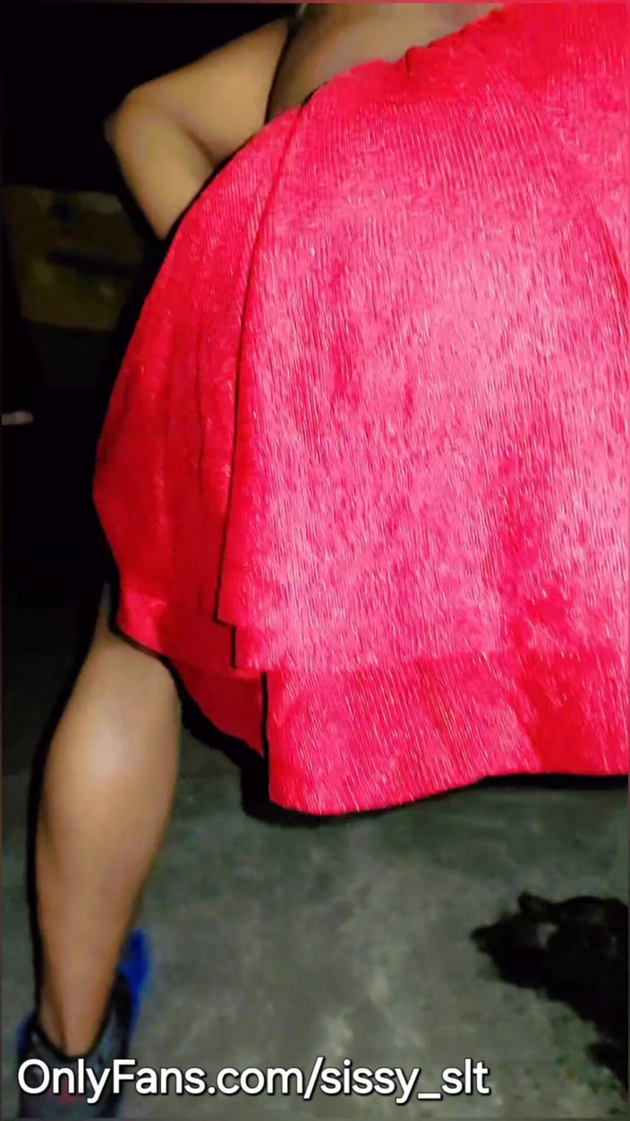 Sissy Slut Simran: Travestit desi sissy cu pulă mică impotentă