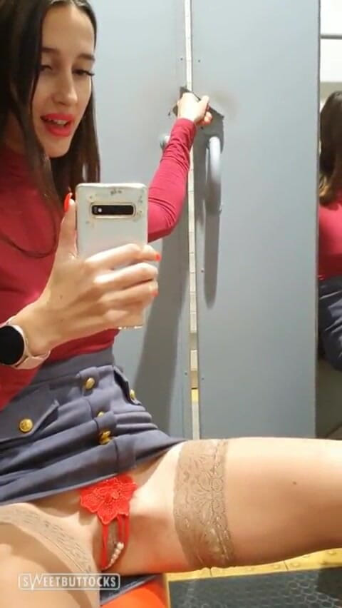 SweetButtocks: Sexueller spaß in der umkleidekabine des ladens