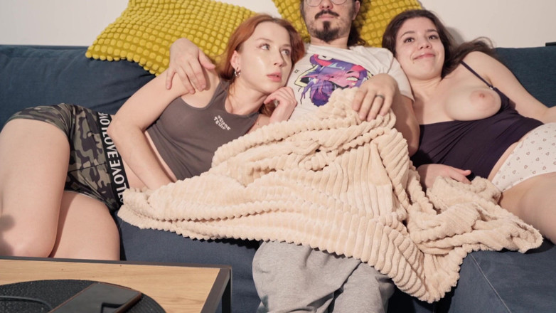 Mollykit: Secret Blowjob From My Stepsisters While Watching TV
