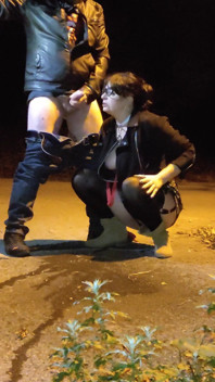 Horny MILF Gives Passionate Rimjob on a Public