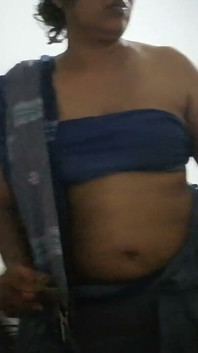Desi MILF Pick up 4 -she Is Ready for an Ice Cream