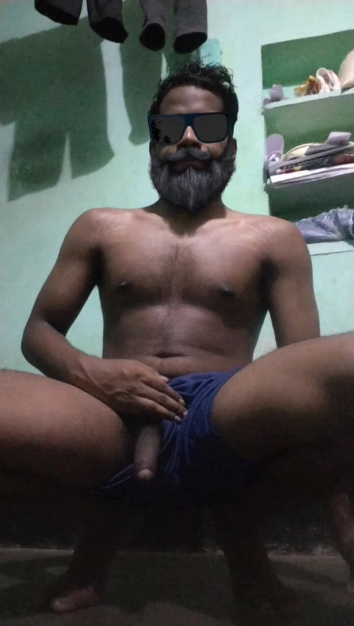 Desi Tits: Desi Man ครั้งแรก