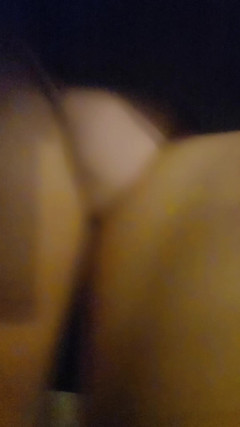 Taiwancdgirl: 在户外拔出肛塞