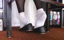 Abby Anna: Calcetines de rejilla en capas en medias de nylon shoeplay