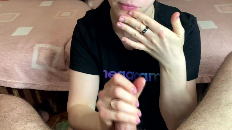 Anna Sky: Красива Анна трахається на м'ячі