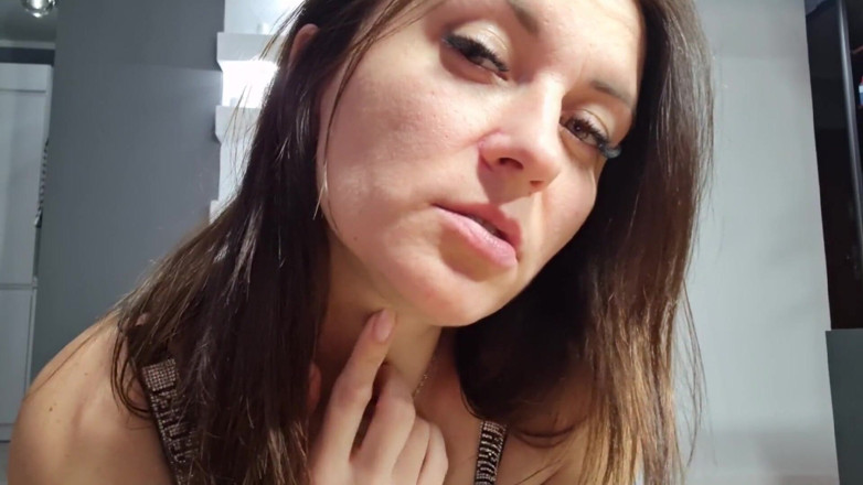 Adele Amber: Ich will auf deinen schwanz pinkeln