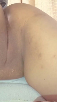 夫は私をファックし、ミルクで満たします