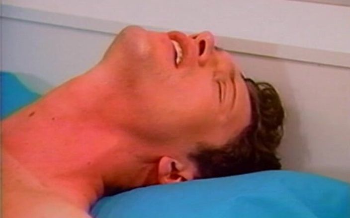 Gay RetroX VHS: Thỏa mãn sự thôi thúc của nam giới nóng bỏng # 6