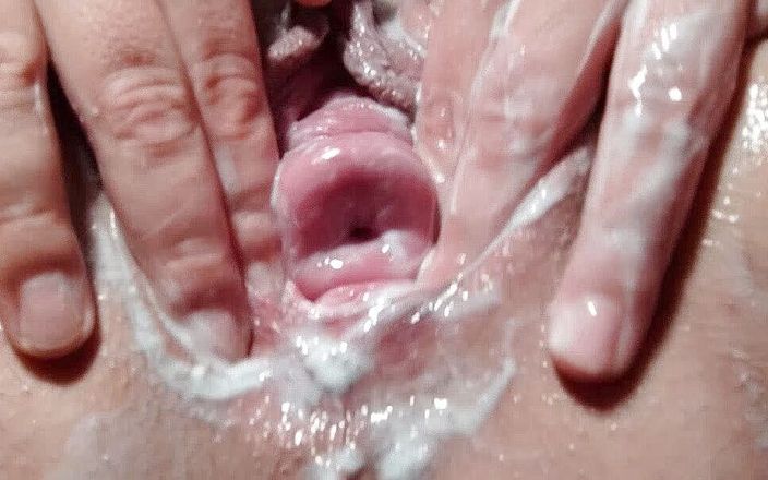Milf Sex Queen: Krémový fetiš, dvojité šukání, šukání lahví a stříkání