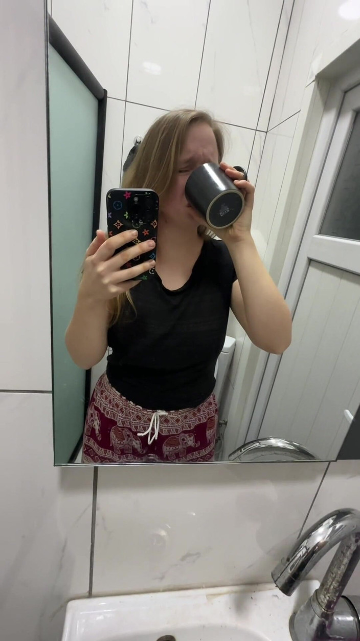 SweetLucy96: Ich musste dringend pinkeln