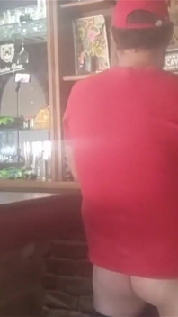 Morena MILF consigue follada por detrás