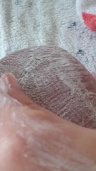 Verpleegster scheren uit de kont en het scrotum