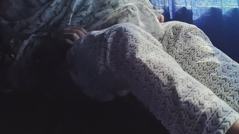 Khushboobhabi: Indianca Bhabhi a făcut un sex minunat în autobuz