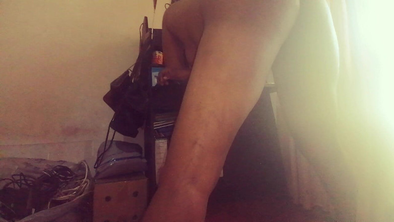 Tina Baby: La belle-mère sexy Tina s’habille pour son beau-fils