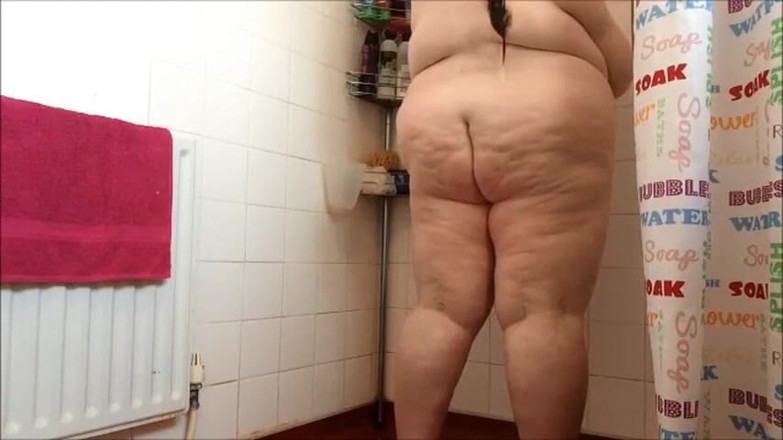 NikNak_BBW: BBW, dicke titten, dusche