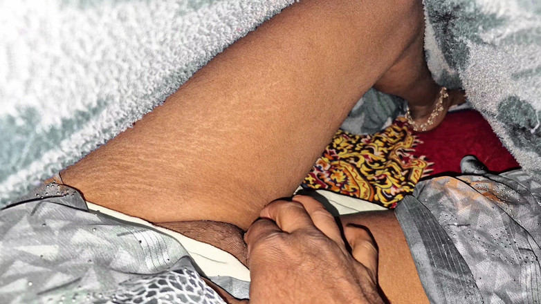 DesiBurChudai: Cipki pocieranie seksownego domu żona indyjska Desi Sexy Bhabhi